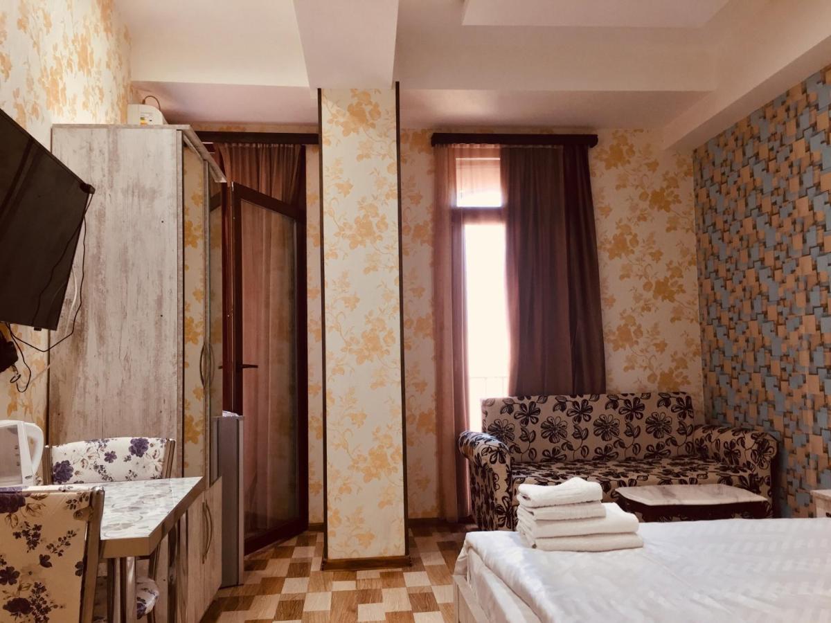Hotel Tourist Tbilisi Exterior foto